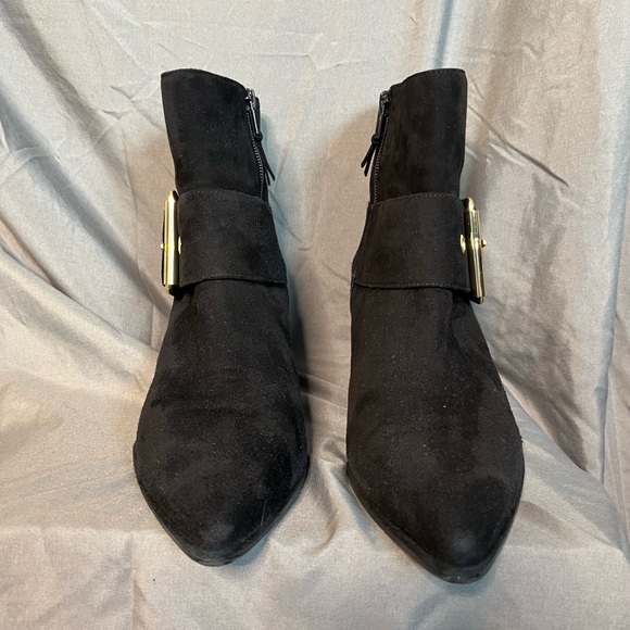 Stuart Weitzman Buckler Booties size 9 - Picture 3 of 6